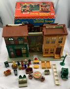 Fisher Price Little People Sesame Street Play Set #938 - 1974 - Great Condition in Box