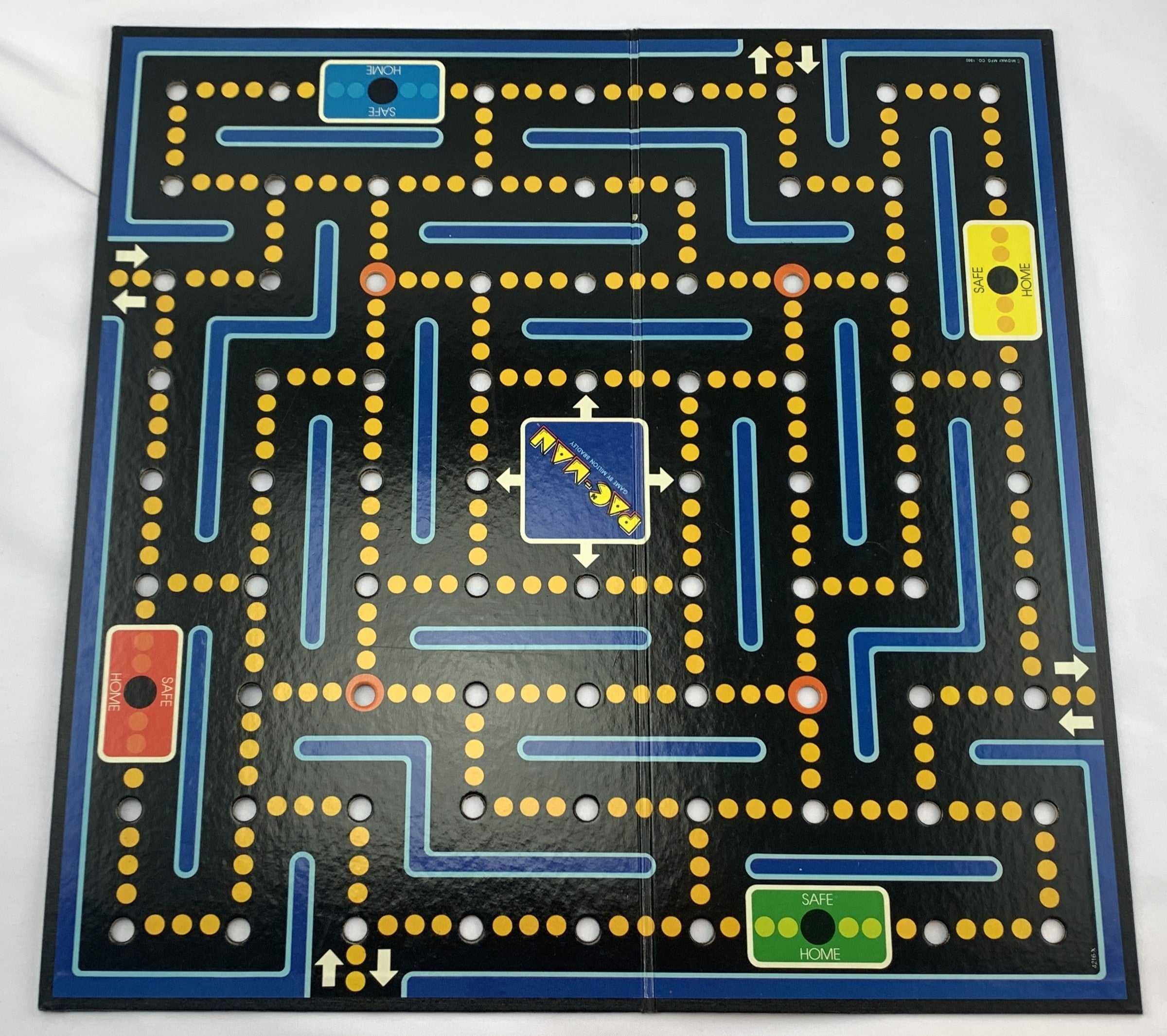 Pac-man Board Game - 1982 - Milton Bradley - Good Condition