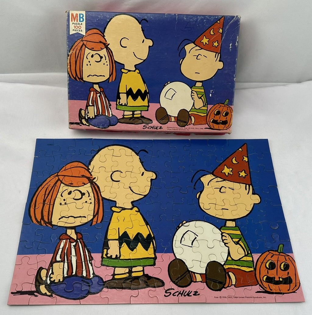 Charlie Brown Halloween 100 Pc Puzzle - 1966 - Milton Bradley - Very Good Condition