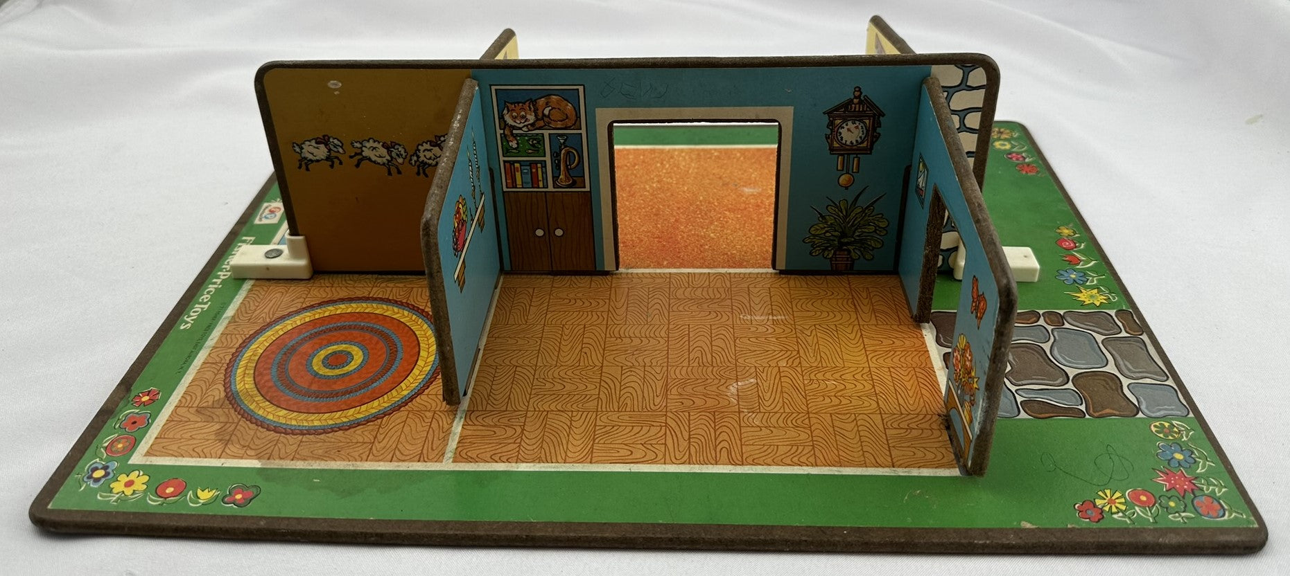 Fisher Price Little People Play Room #909 - 1971 - Very Good Condition