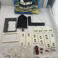 Ertl Farm House Set - 1995 - Complete - Great Condition