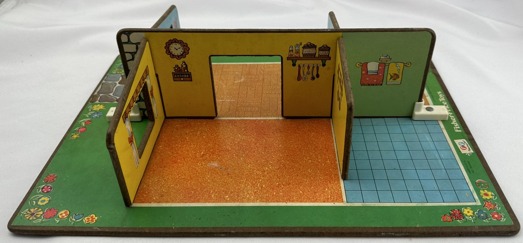 Fisher Price Little People Play Room #909 - 1971 - Very Good Condition