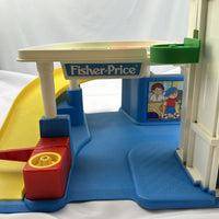 Fisher Price Little People Action Garage in Box - 1990 - Very Good Condition