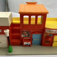 Fisher Price Play Family Village Main Street #997 - 1973 - Great Condition