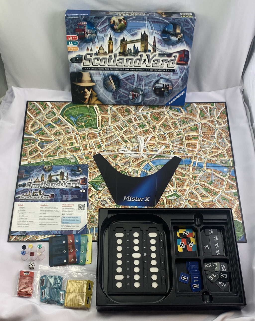 Scotland Yard Game - 2013 - Ravensburger - Great Condition