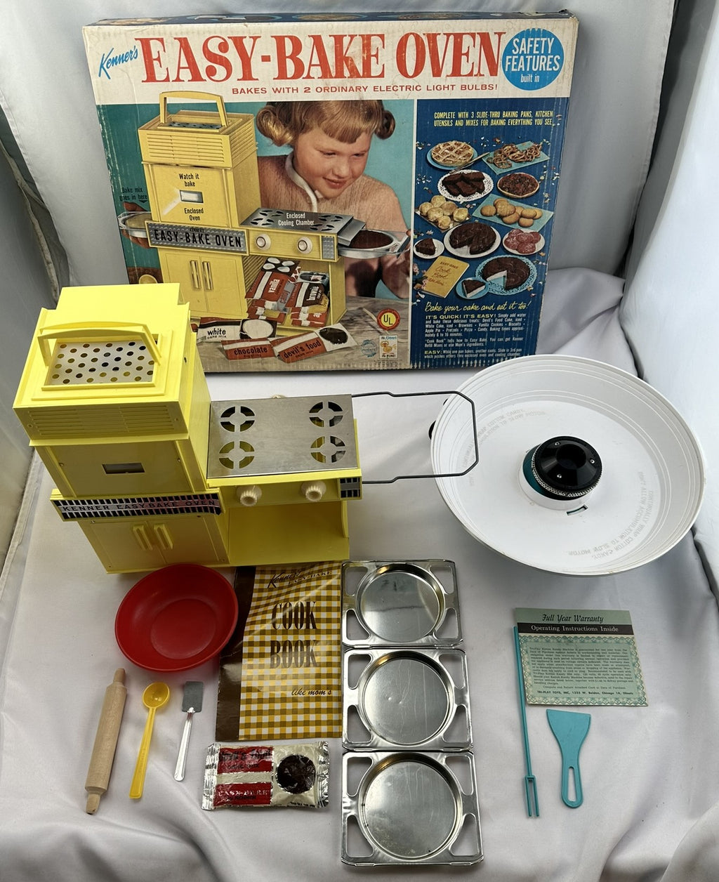 1964 Easy Bake Oven by Kenner Clean Great Condition Mandi s Attic Toys