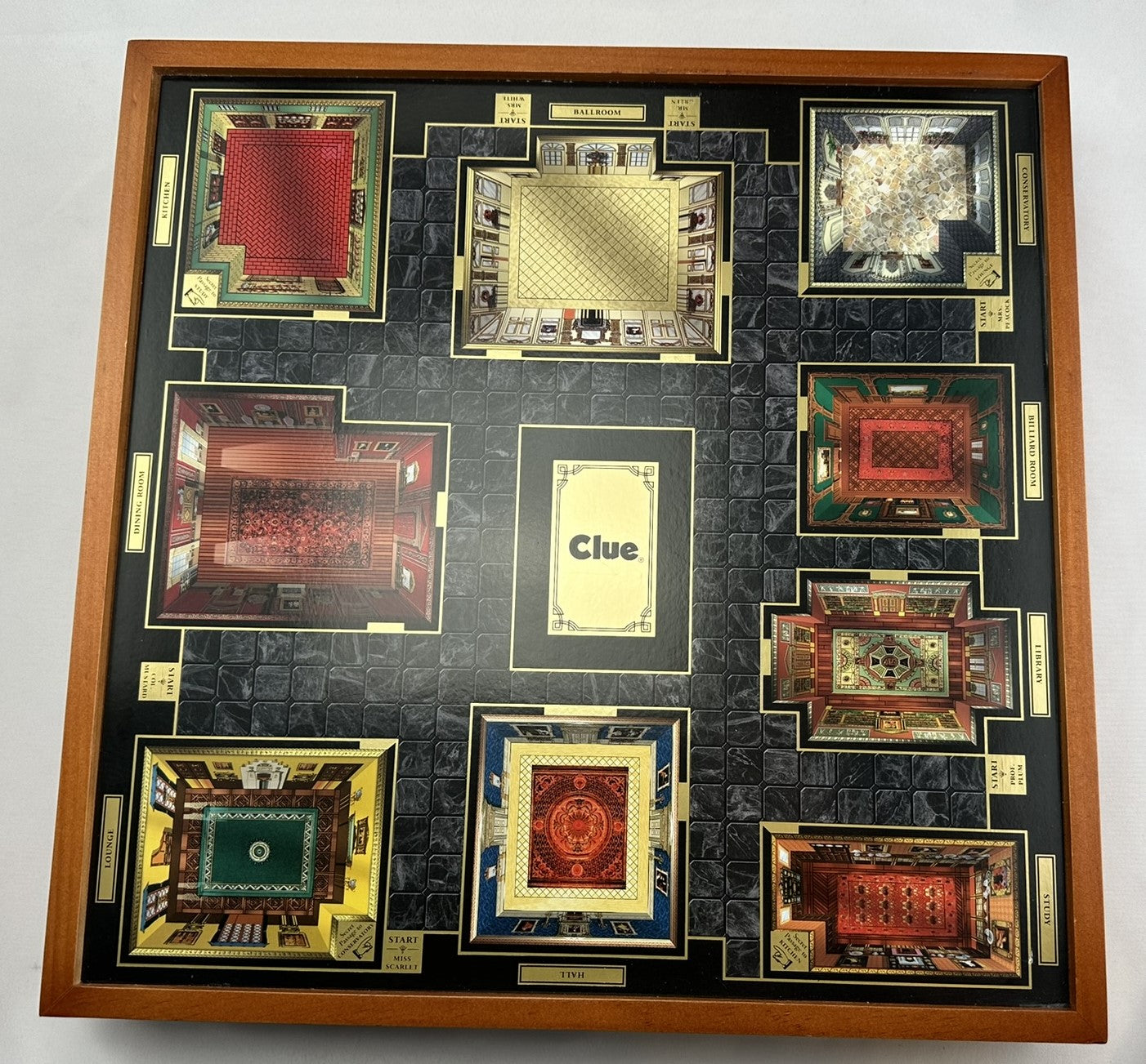 Clue Luxary Collectors Edition - Winning Solutions Hasbro - Great Condition