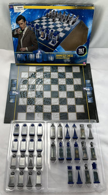 Doctor Who Lenticular Animated Chess Set - 2011 - Great Condition