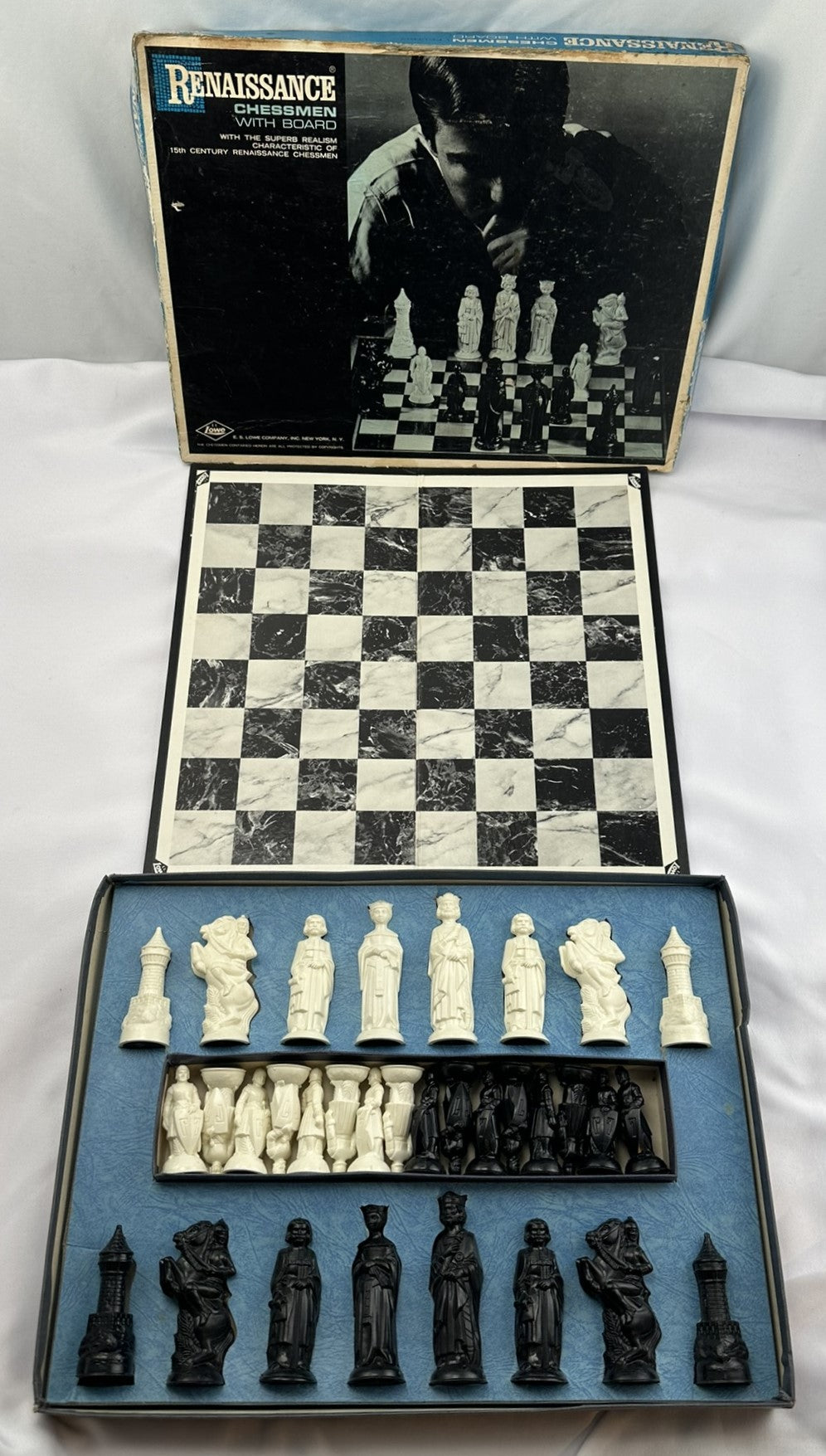 Renaissance Chessmen Chess Set - 1959 - E.S. Lowe - Very Good Condition