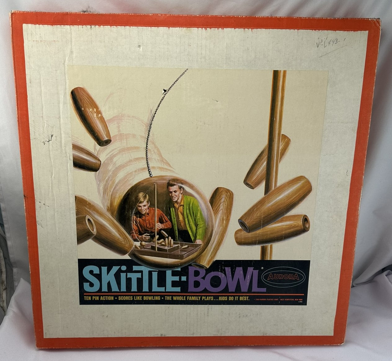 Skittle Bowl - 1967 - Aurora - Great Condition