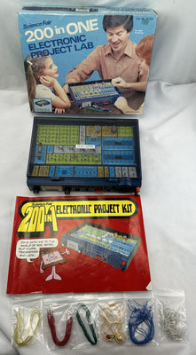 200 in One Electronic Project Kit - 1990 - Science Fair - Great Condition