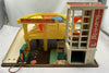 Fisher Price Little People Action Garage - 1970 - Great Condition