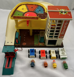 Fisher Price Little People Action Garage - 1970 - Great Condition