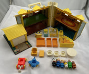 Fisher Price Little People Family Play House - 1969 - Very Good Condition