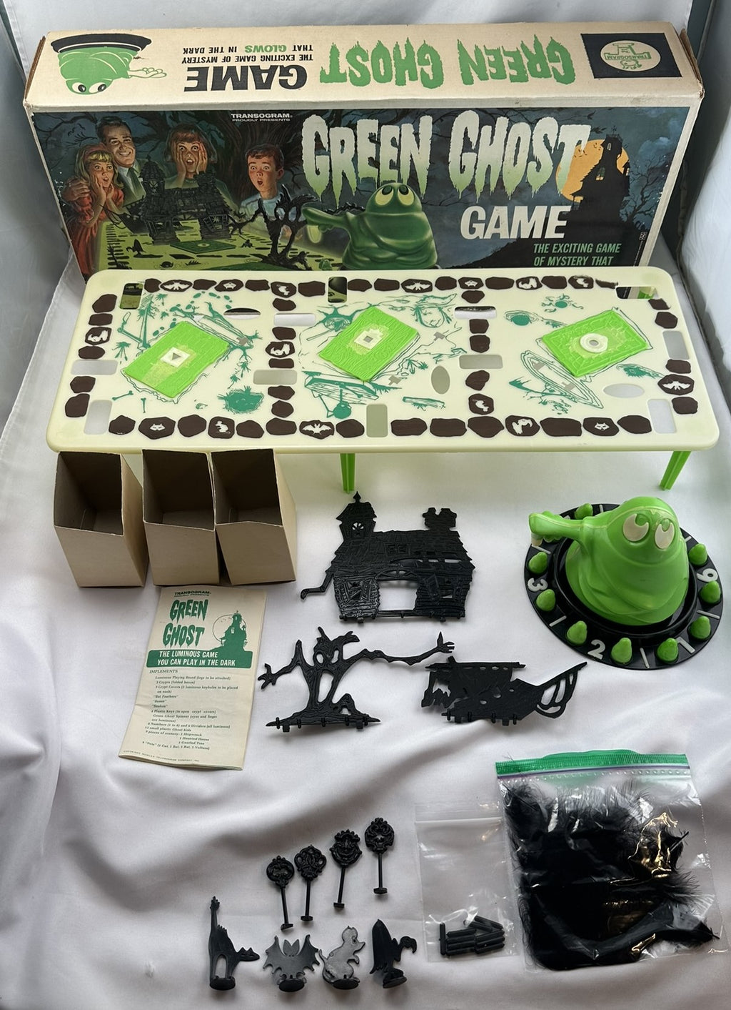 Green Ghost Game - 1965 - Transogram - Mint Condition