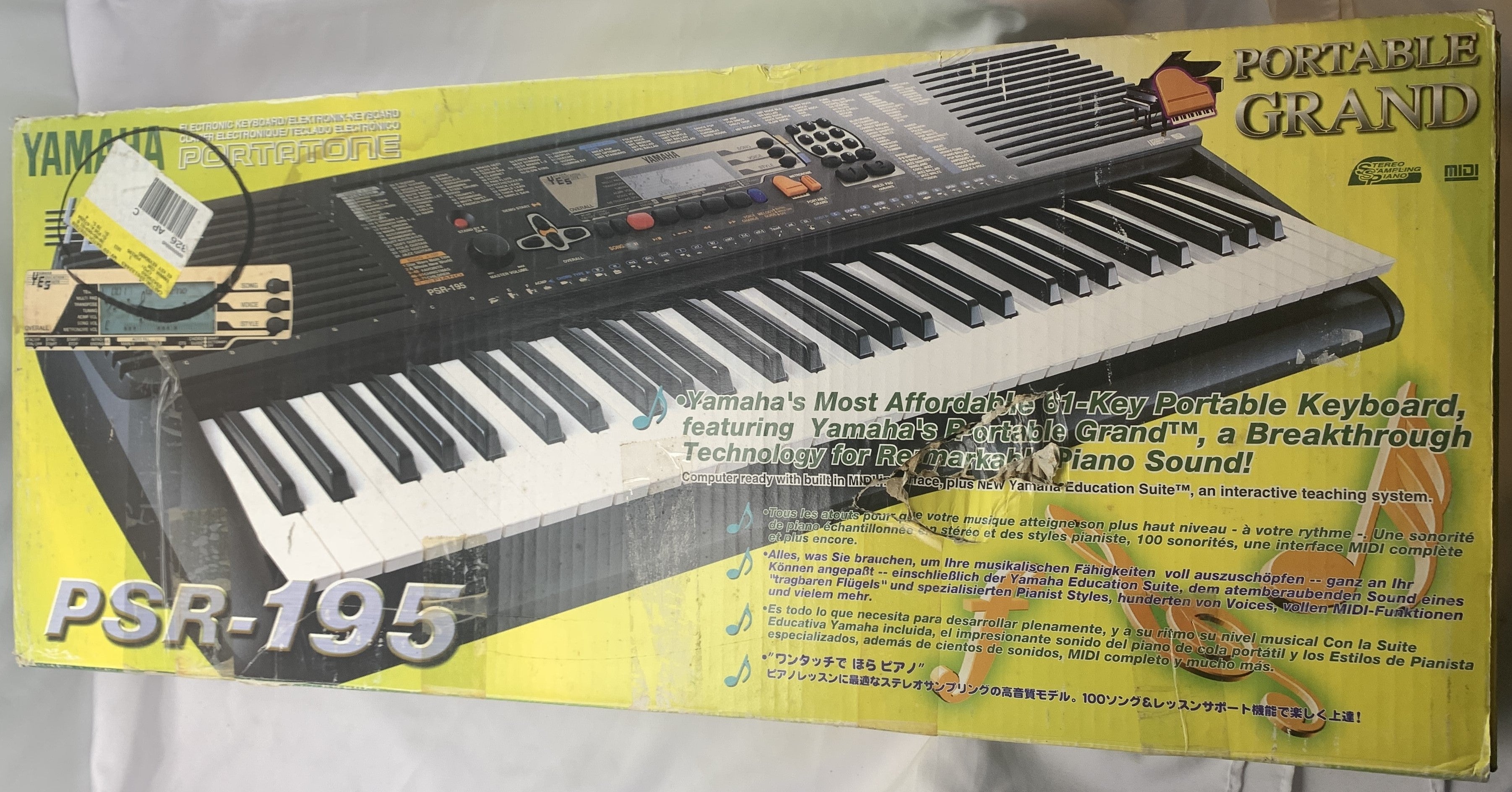 Yamaha PSR-195 Portable Keyboard in Box with Accessories